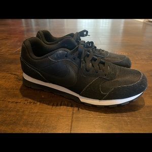 Women’s Black Nikes size 12